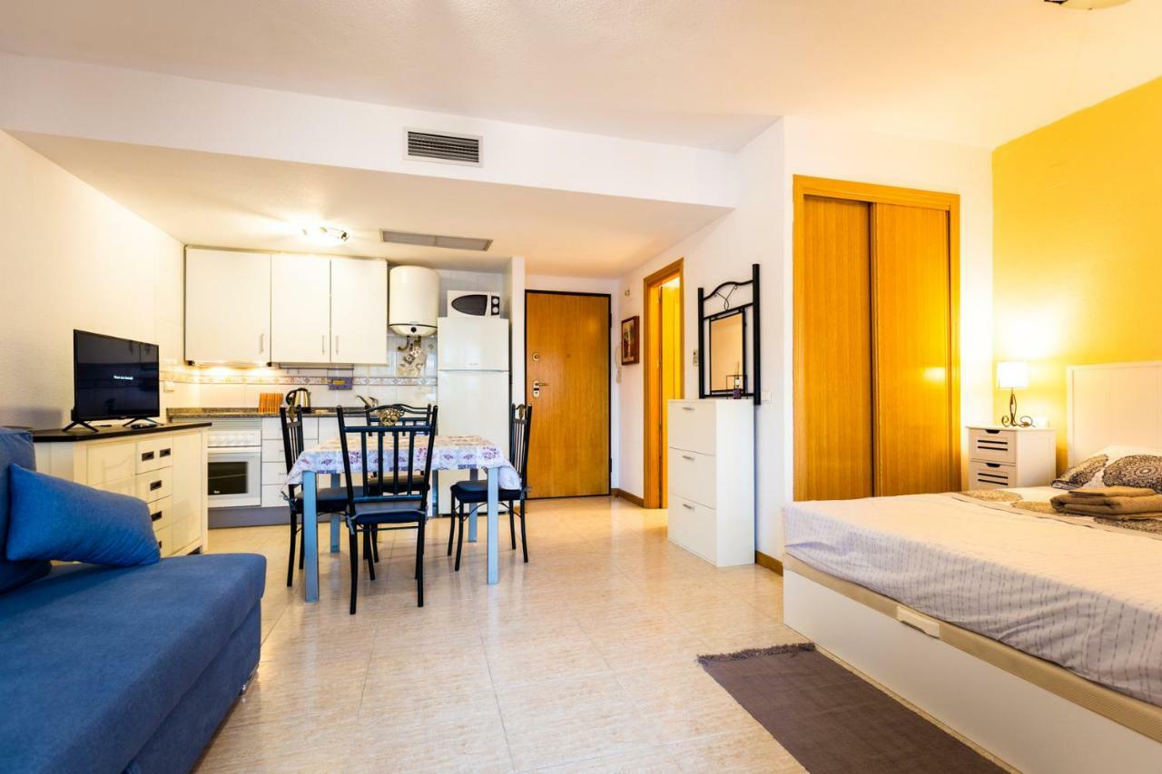 Hola Apartment Benidorm Exteriör bild